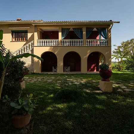 Casa de Férias Selini 2nd Floor Panoramic Vineyard Views *