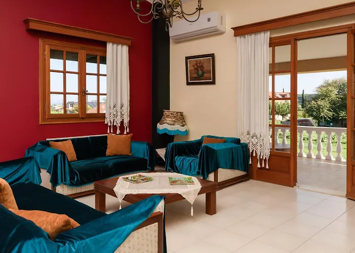 Selini 2nd Floor Panoramic Vineyard Views