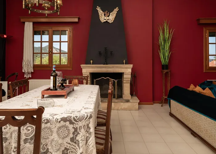 Selini 2nd Floor Panoramic Vineyard Views *
