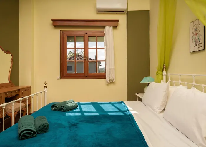 Selini 2nd Floor Panoramic Vineyard Views Kallithea (Zakynthos)