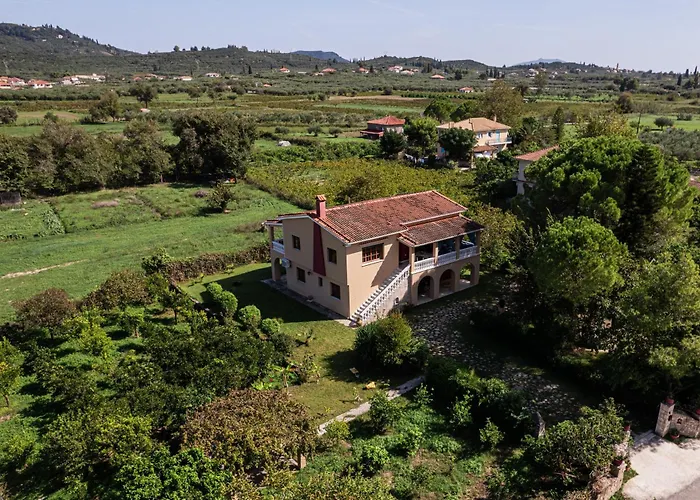 Selini 2nd Floor Panoramic Vineyard Views *