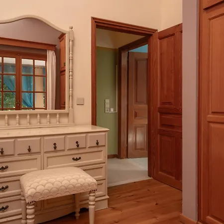 Tatil Evi Selini 2nd Floor Panoramic Vineyard Views